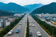 雷波县限行期间，城区哪些道路实施交通管制？