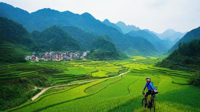 骑行乐业县：探寻秘境的绿道探险之旅