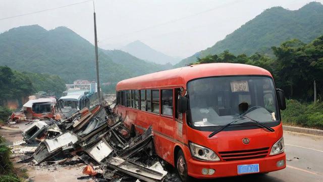 雷州客车事故调查结果震撼揭晓！揭秘事故真相与背后的安全警示！