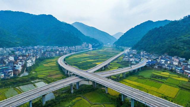 遂川交运盛启：交通现状助力当地经济飞跃新航程