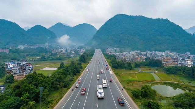 龙陵县限行期间，如何合理安排出行避免受限？