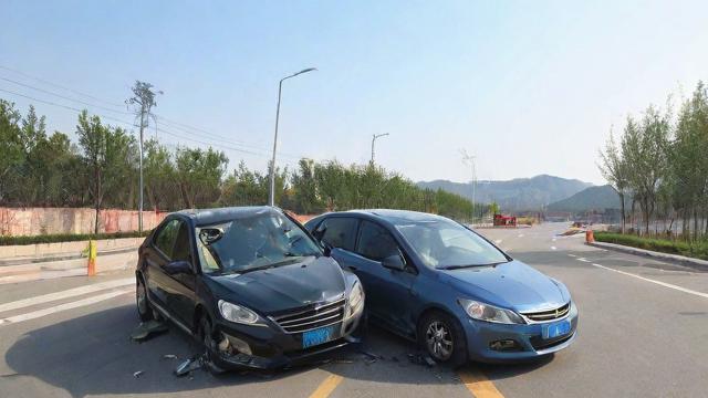 遵化市小轿车交通事故高发，多措并举构建平安出行新防线！