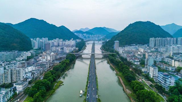 龙泉市交通线路覆盖哪些主要旅游景点？