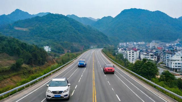 邻水县私家车数量如何影响城区交通拥堵状况？