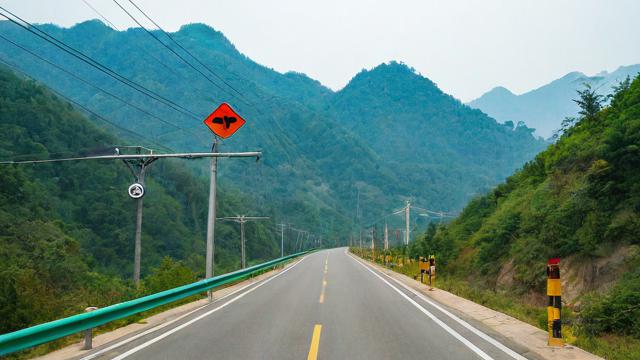 霍山县哪些路段设置了限高杆？