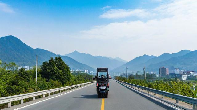 平昌县三轮车行驶路线规范要求是什么？