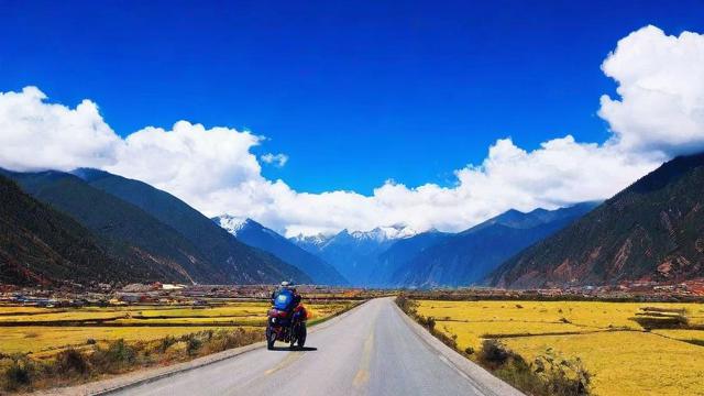 香格里拉三轮车之旅：探索秘境美景的浪漫骑行之旅