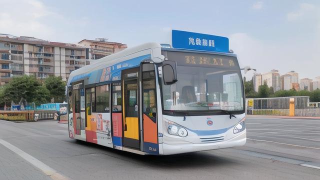 银州区地铁门口，公交换乘一步到位，出行无忧新体验！