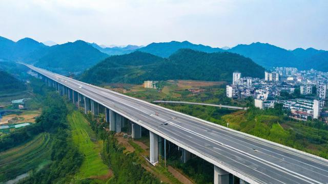 麻江县高速公路预计何时全线通车？