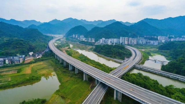 麻江县高速公路预计何时全线通车？