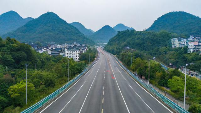 龙泉驿区哪些路段限行及限行时段是多少？