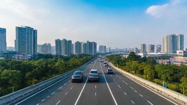 隆昌市私家车数量增长对当地交通压力大吗？