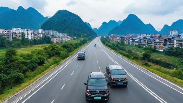 都安私家车高峰流量大揭秘：探寻出行高峰背后的拥堵密码！