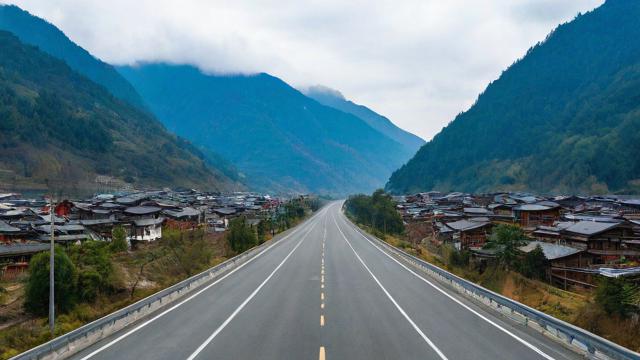 雅江县限行期间，哪些路段、时段禁止通行？