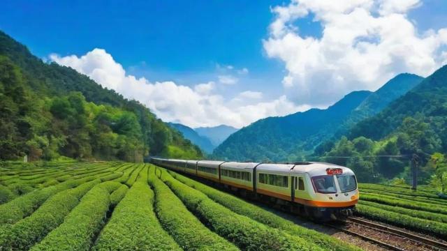 穿越四川美景，宝兴至成都火车之旅：探秘茶马古道风情时刻表大揭秘！